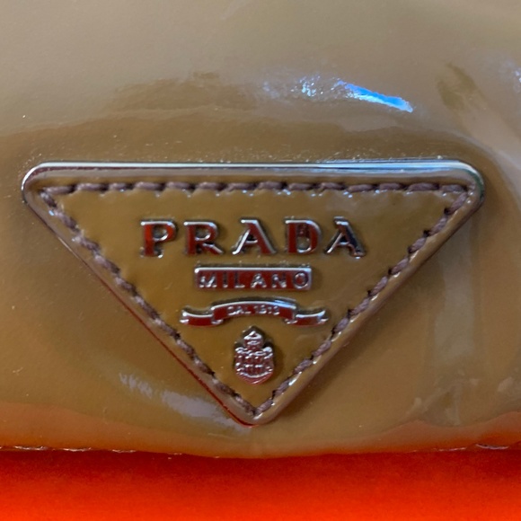 Prada Pattina Sottospalla Patent Leather Bag - Picture 8 of 10